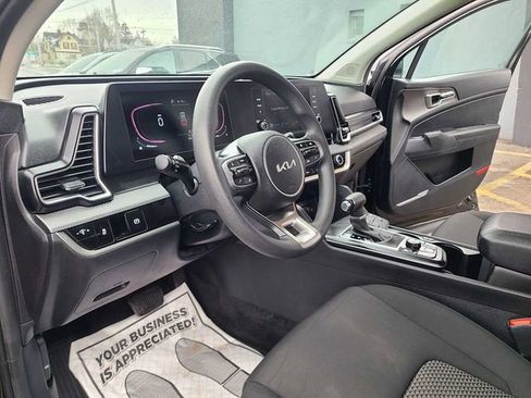 Used 2023 Kia Sportage LX image 12