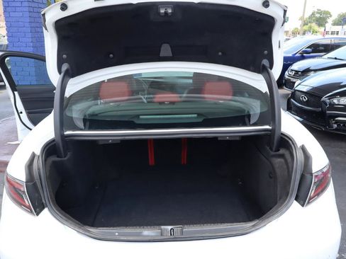 Used 2024 Alfa Romeo Giulia Veloce RWD image 11