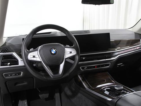 Used 2026 BMW X7 xDrive40i AWD/4WD image 6