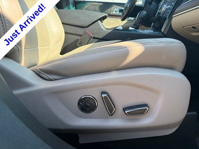 Used 2018 Ford Explorer Limited w/ Equipment Group 301A FWD image 22