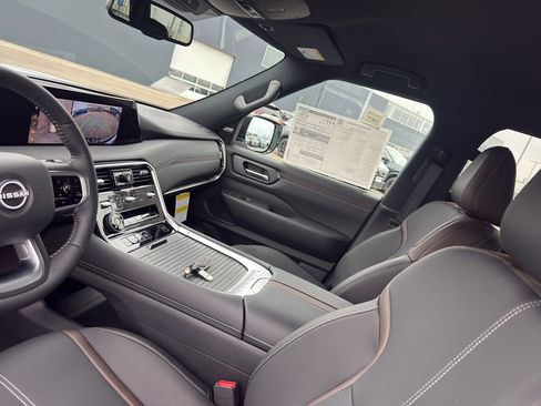 New 2026 Nissan Armada SL w/ Captain's Chari Seat Package AWD/4WD image 25