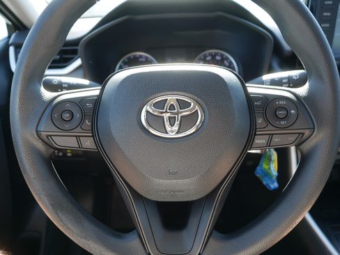 Used 2021 Toyota RAV4 LE AWD/4WD image 25