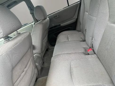 Used 2006 Toyota Highlander Sport AWD/4WD image 10