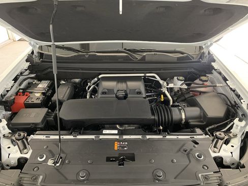 New 2024 Chevrolet Colorado LT w/ LT Convenience Package III image 12