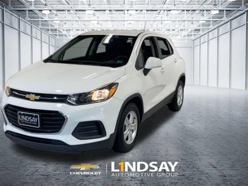 Used 2020 Chevrolet Trax LS w/ Tint and Cruise Package FWD image 5