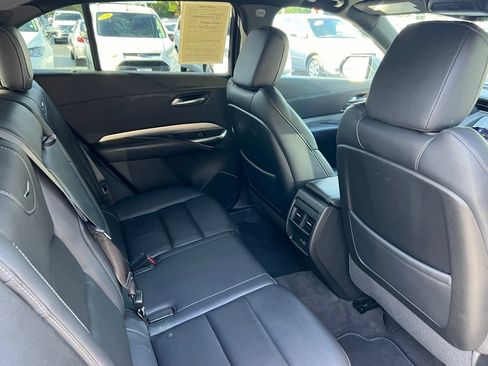 Used 2023 Cadillac XT4 Premium Luxury FWD image 15