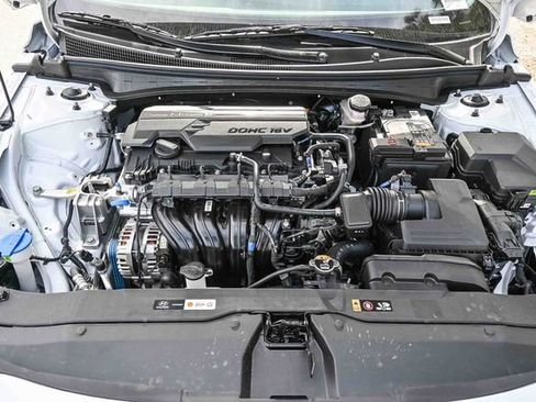 New 2026 Hyundai Elantra Limited image 28