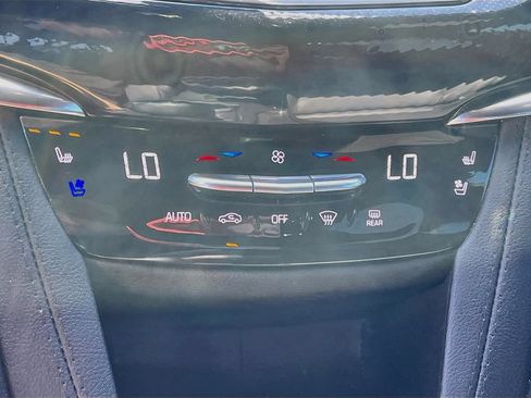 Used 2024 Cadillac XT6 Sport w/ Technology Package AWD/4WD image 21