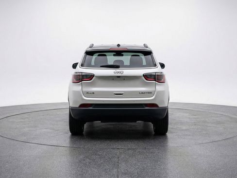 Used 2025 Jeep Compass Limited AWD/4WD image 7