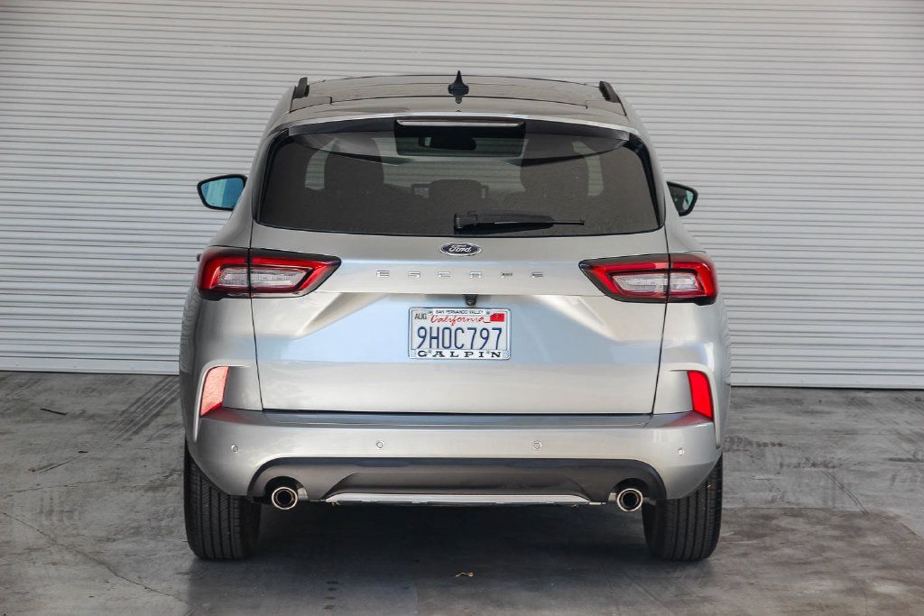 Certified 2023 Ford Escape ST-Line w/ Tech Pack #1 FWD image 5