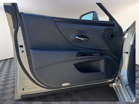 Used 2022 Lexus ES 350 w/ Premium Package image 8