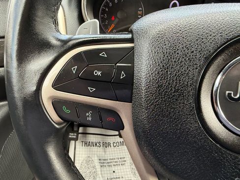 Used 2017 Jeep Grand Cherokee Laredo w/ Quick Order Package 23E image 15