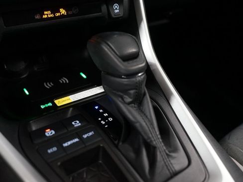 Certified 2024 Toyota RAV4 XLE w/ Convenience Package FWD image 21