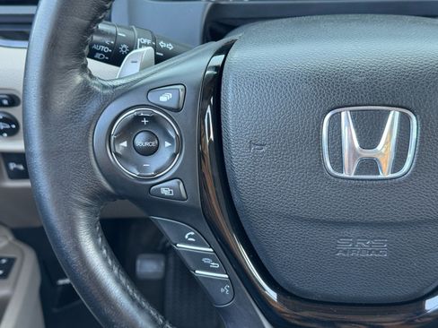 Used 2016 Honda Pilot Touring image 20