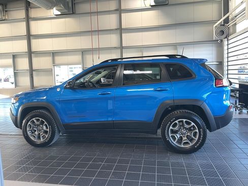 Used 2022 Jeep Cherokee Trailhawk w/ Sun, Sound & Nav Group image 15