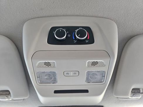 Used 2023 Ford Transit 350 XLT image 26