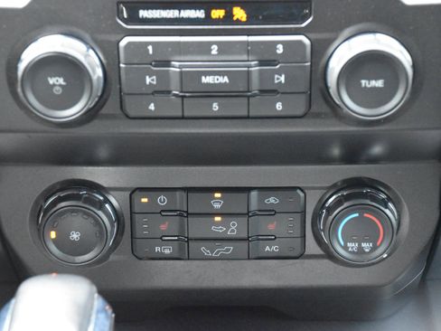 Used 2019 Ford F150 XLT w/ Equipment Group 302A Luxury image 44