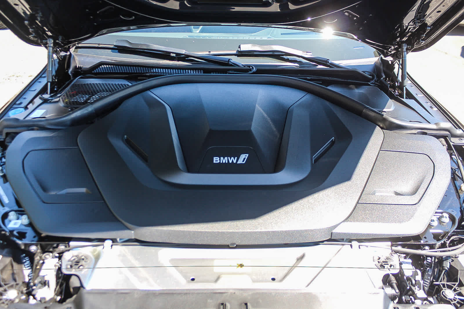 New 2026 BMW i4 M60 w/ Premium Package AWD/4WD image 33