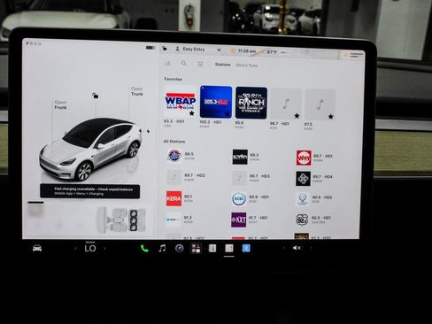 Used 2023 Tesla Model Y Long Range AWD/4WD image 27