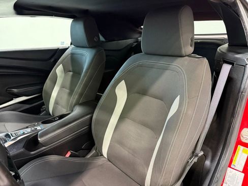 Used 2020 Chevrolet Camaro LT image 21