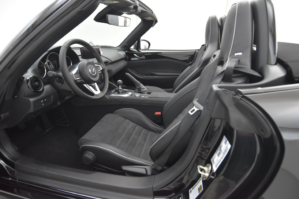 New 2026 MAZDA MX-5 Miata Club w/ Brembo/BBS/Recaro Package RWD image 23