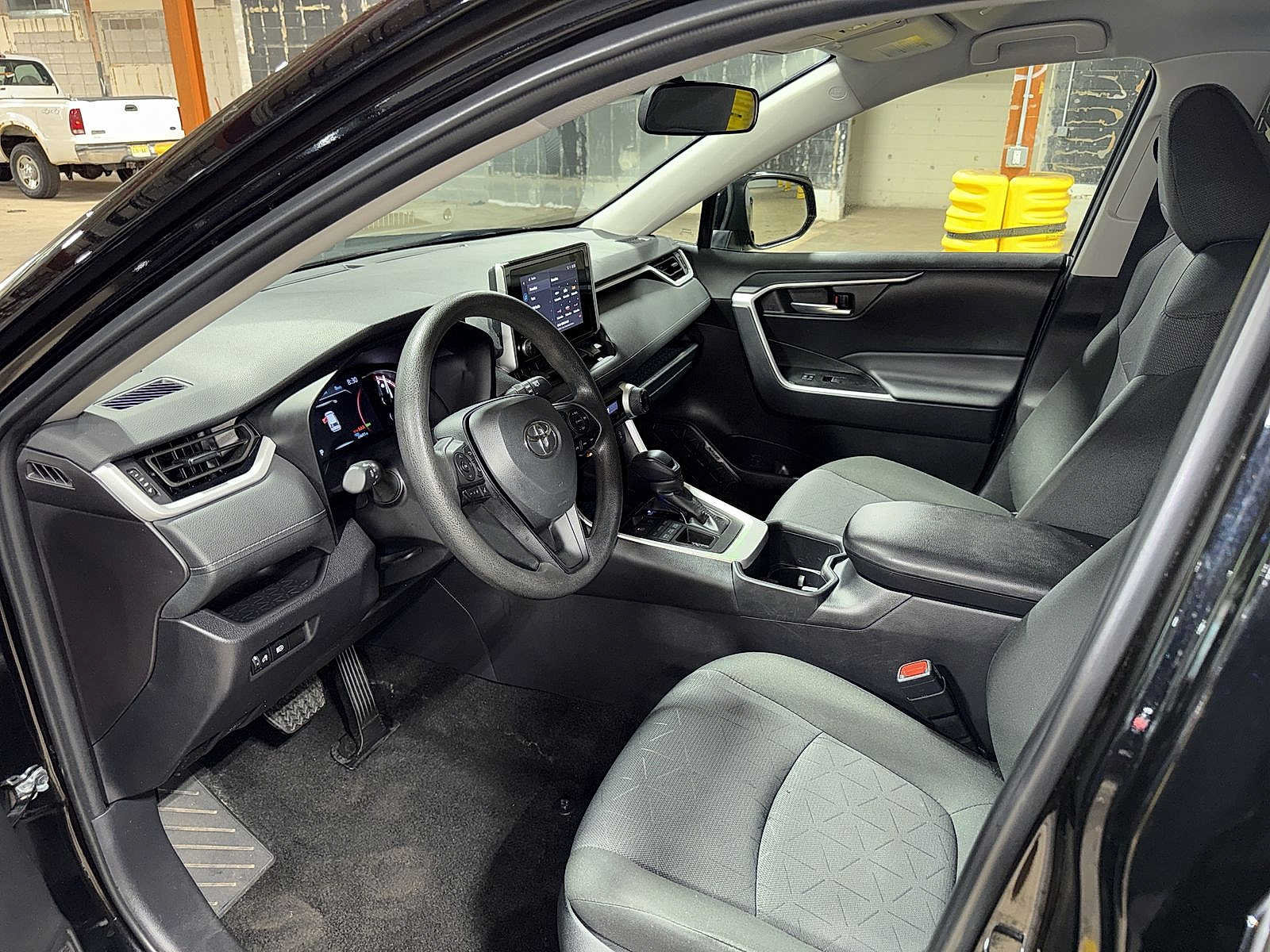 Certified 2025 Toyota RAV4 XLE AWD/4WD image 28