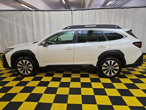 Used 2023 Subaru Outback Limited AWD/4WD image 6