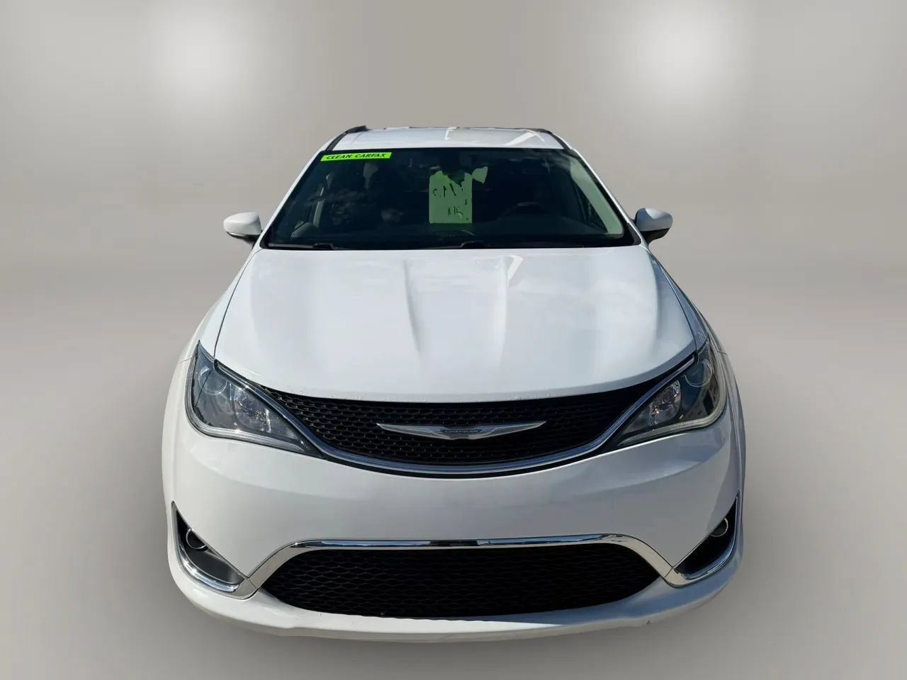 Used 2017 Chrysler Pacifica Touring Plus w/ Security Group FWD image 2