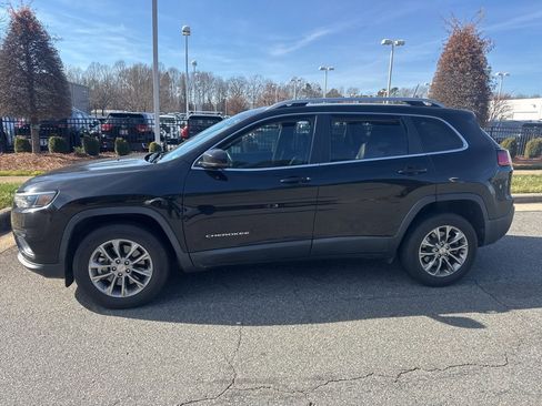 Used 2020 Jeep Cherokee Latitude Plus w/ Cold Weather Group image 1