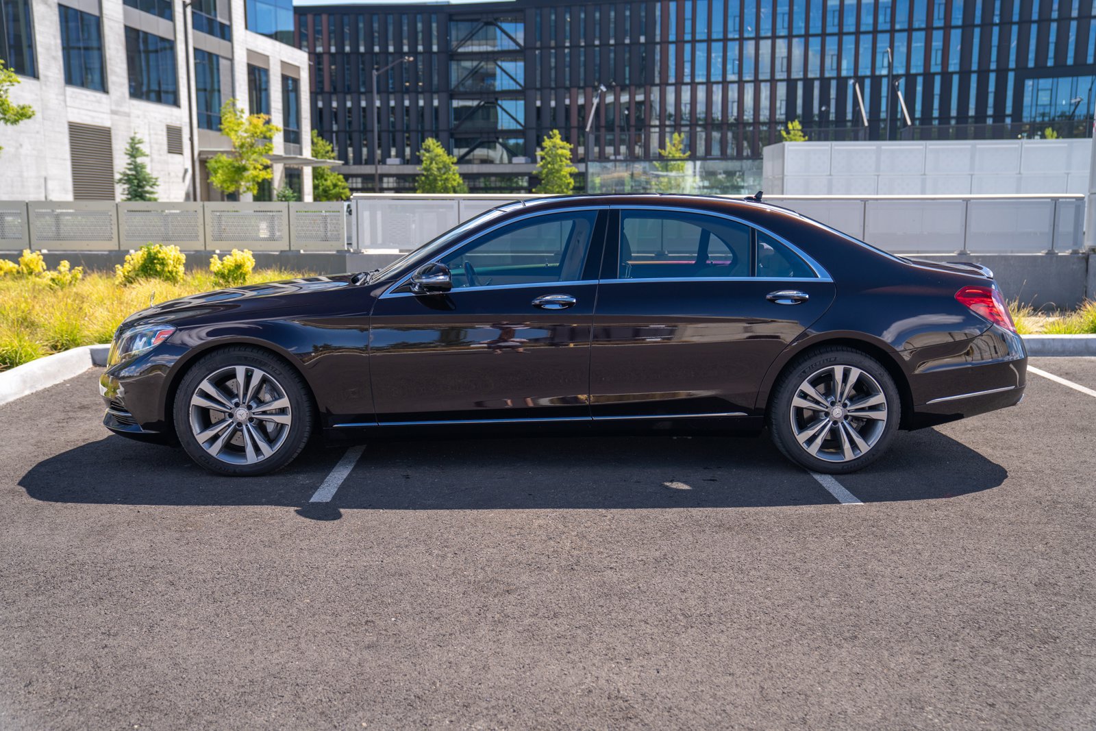 Used 2017 Mercedes-Benz S 550 4MATIC Sedan image 2
