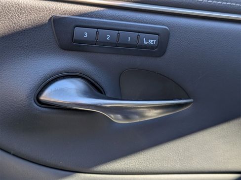 Used 2022 Lexus ES 350 w/ Premium Package image 13