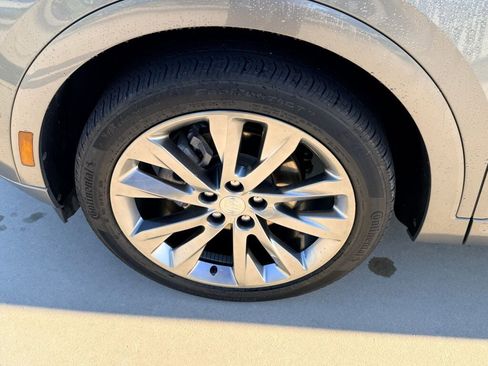 Used 2021 Buick Envision Avenir w/ Technology Package II image 17