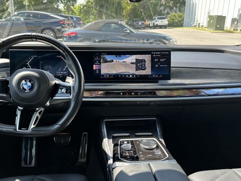 Certified 2024 BMW 740i xDrive w/ Premium Package 2 AWD/4WD image 30