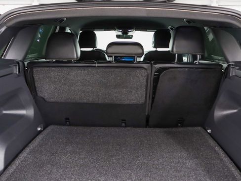 Used 2024 Volkswagen Atlas Cross Sport SE FWD image 29