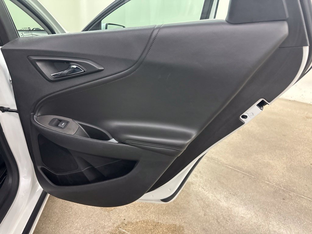 Used 2018 Chevrolet Malibu LT w/ Leather Package FWD image 22