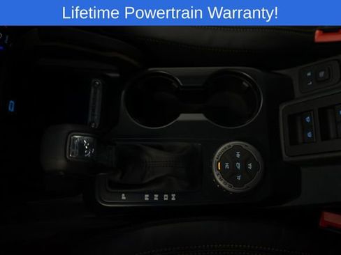 New 2025 Ford Bronco Badlands image 24