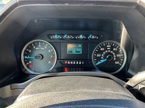 Used 2015 Ford F150 XLT image 26