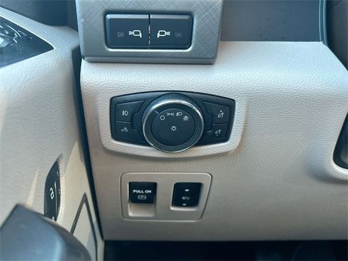 Used 2019 Ford F150 Limited image 18