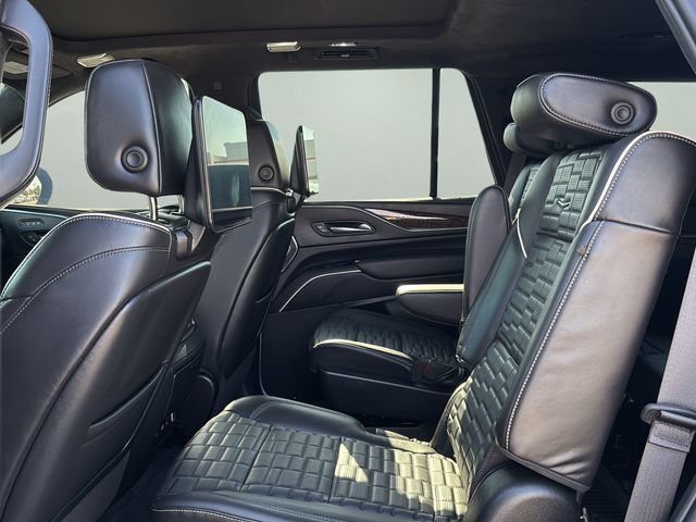 Used 2024 Cadillac Escalade Sport Platinum w/ LPO, ONYX Package AWD/4WD image 14