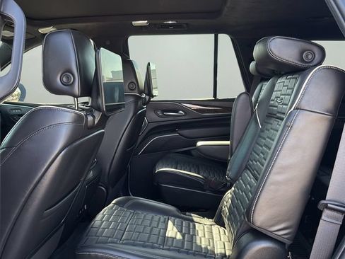 Used 2024 Cadillac Escalade Sport Platinum w/ LPO, ONYX Package AWD/4WD image 14
