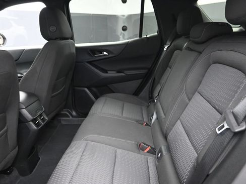 Used 2025 Chevrolet Equinox LT AWD/4WD image 12
