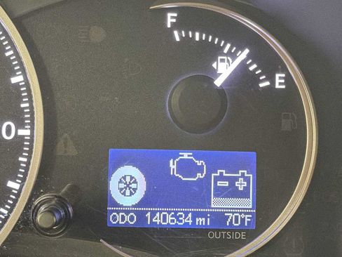 Used 2015 Lexus CT 200h FWD image 17