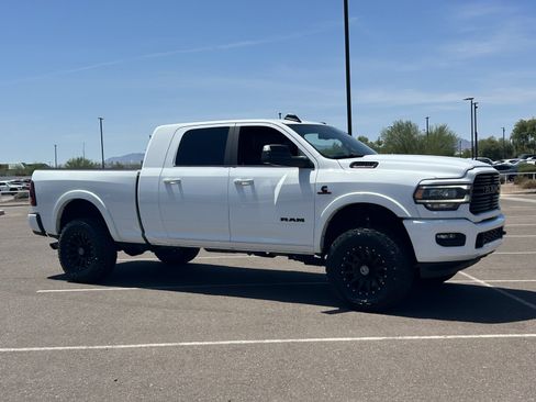 Used 2022 RAM 2500 Laramie AWD/4WD image 7