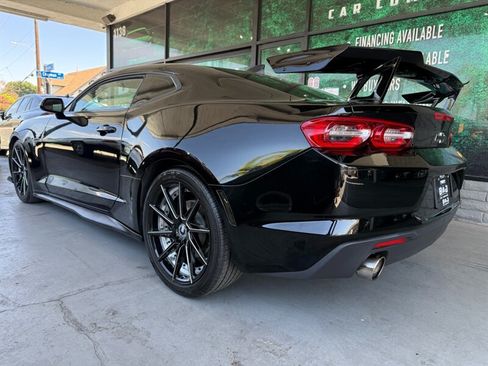 Used 2021 Chevrolet Camaro LT RWD image 4