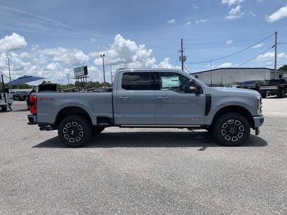 New 2025 Ford F350 Platinum w/ FX4 Off-Road Package
