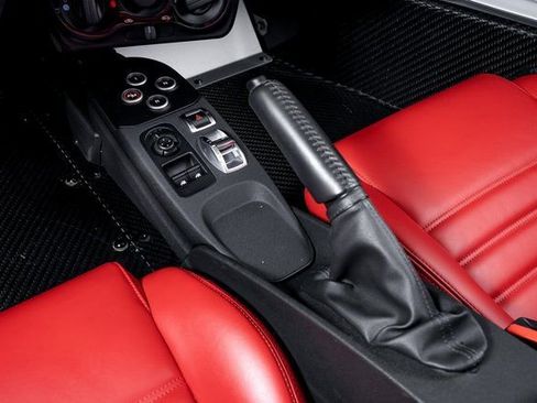 Used 2019 Alfa Romeo 4C Spider image 25