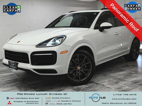 Used 2023 Porsche Cayenne AWD/4WD image 1