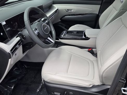 Used 2025 Hyundai Tucson Limited image 10