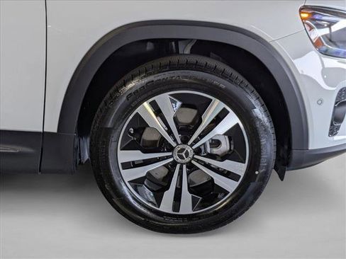 Certified 2025 Mercedes-Benz GLB 250 4MATIC image 22