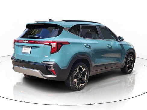 Certified 2024 Kia Seltos EX AWD/4WD image 4